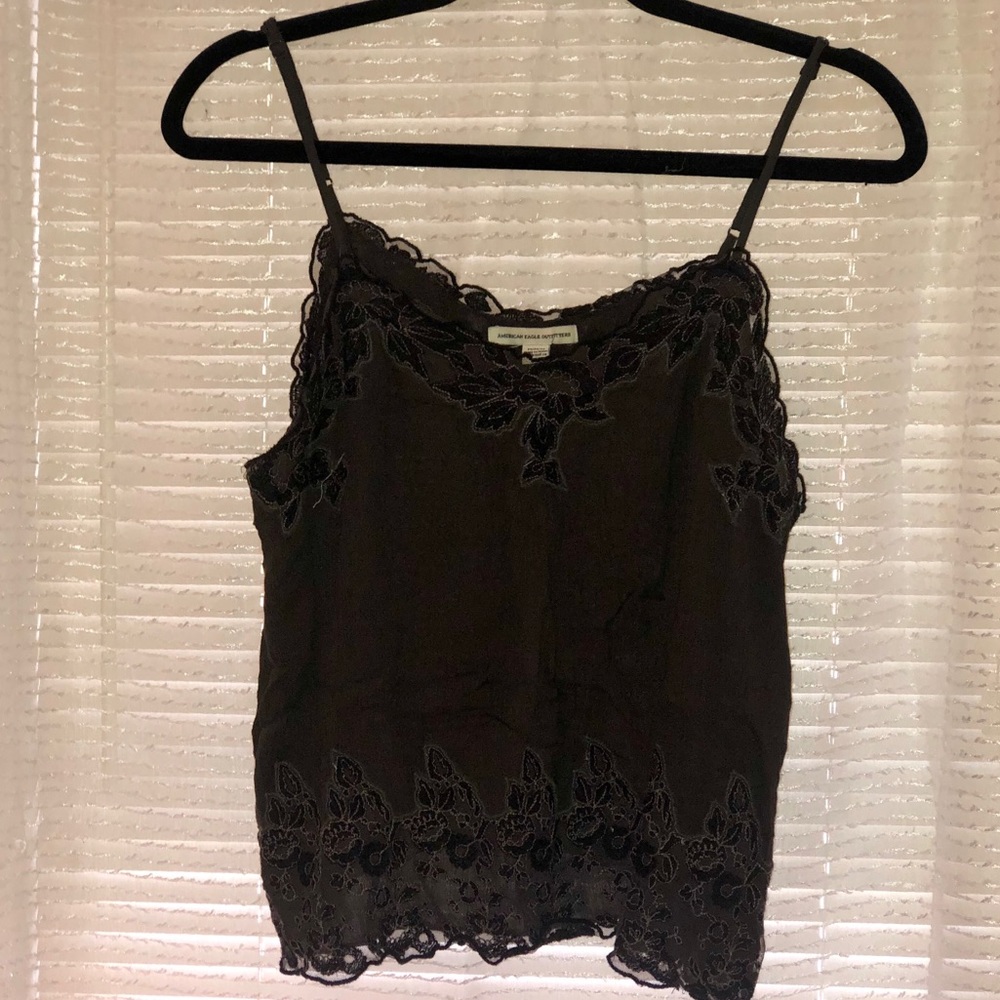 Lace detailed top